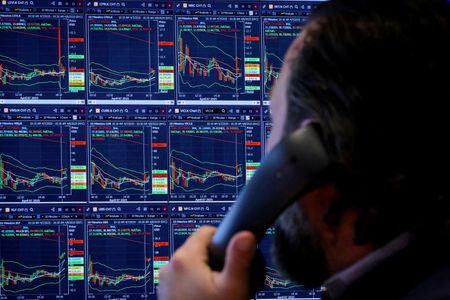 Private Credit Funds Hit With Steep Discounts as Investors Rush for the Exit