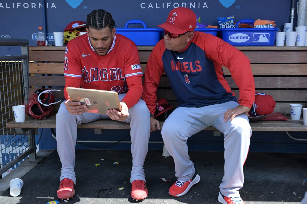 MLB Bans AI-Assisted Decision-Making Tools from Dugout iPads