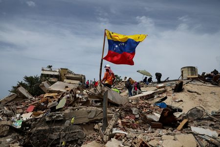 Sources: Chaos and Delayed Orders Crippled Venezuela’s Earthquake Response