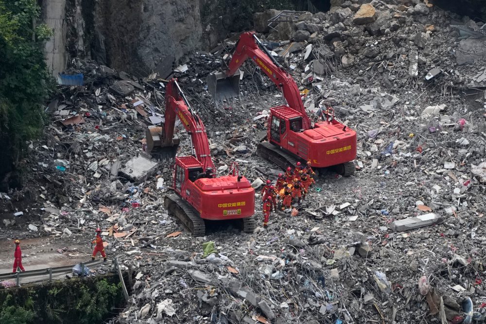 China Landslide Death Toll Rises to 8 With 34 Still Missing in Chongqing