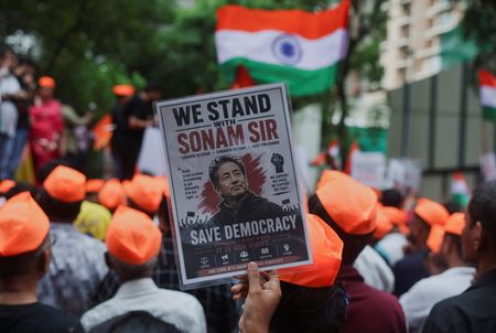 India Blocks ‘Cockroach’ Movement March on Parliament as Standoff Builds