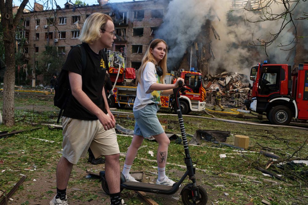 Life Under Fire: Kyiv Residents Refuse to Abandon One of the City’s Most Bombed Neighborhoods
