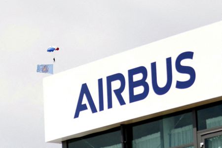 Airline Bosses Warn Boeing and Airbus: Don’t Rush Next-Gen Jets