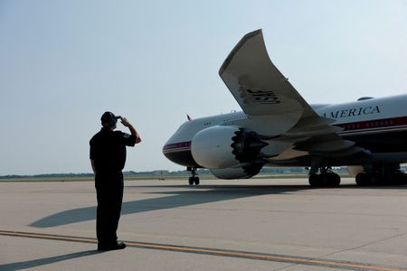 Experts Question If One Month Is Enough to Secure Trump’s Qatar-Gifted Air Force One