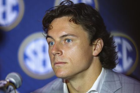 Oklahoma QB John Mateer Vows Strong Comeback After Injury-Plagued 2025 Season