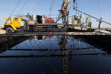 Oil Prices Slip as Peace Talks Temper U.S.-Iran Conflict Fears
