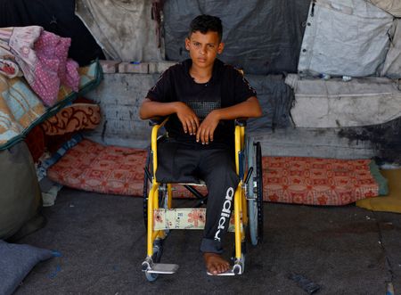 Gaza Water Crisis: A Mother’s Daily Battle for Clean Water Exposes Deepening Health Emergency