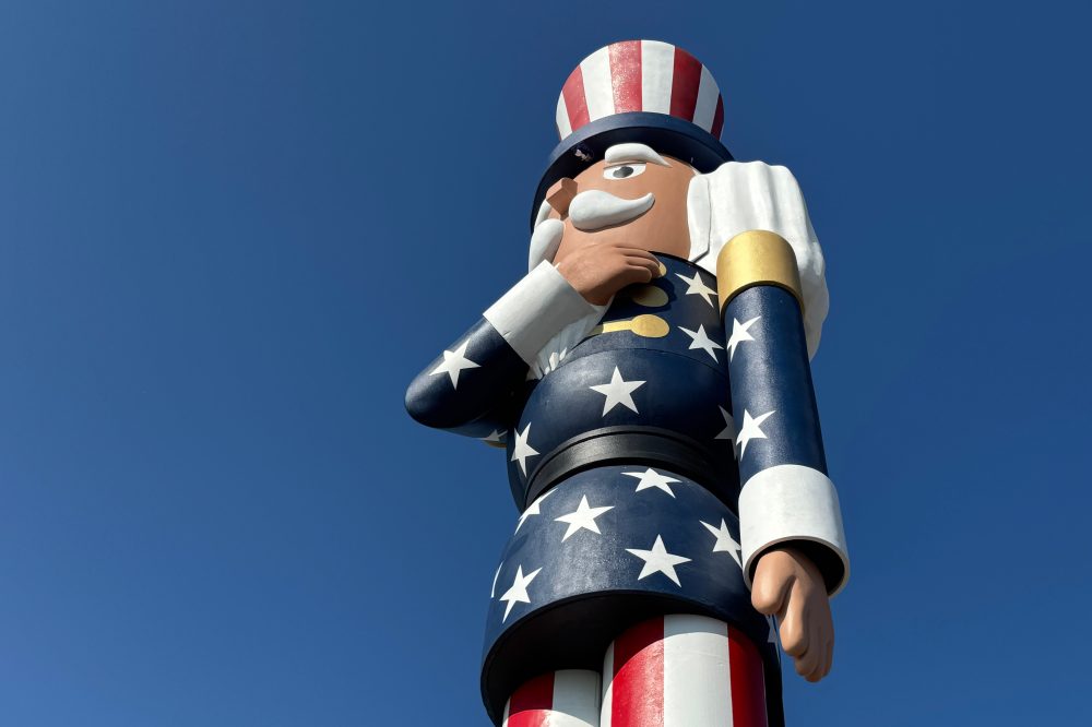 Minnesota Town Unveils World’s Tallest Nutcracker — Nearly 66 Feet High