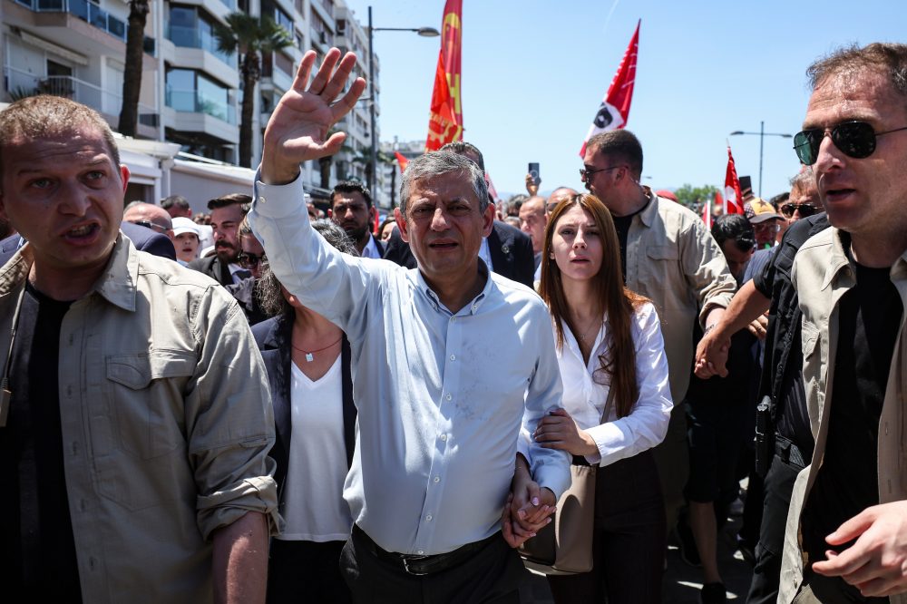 Ousted Turkish Opposition Leader Announces Plans to Form New Party Against Erdogan