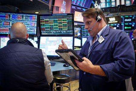 Global Government Debt Headed Toward Record $75.8 Trillion by 2026, Fitch Warns