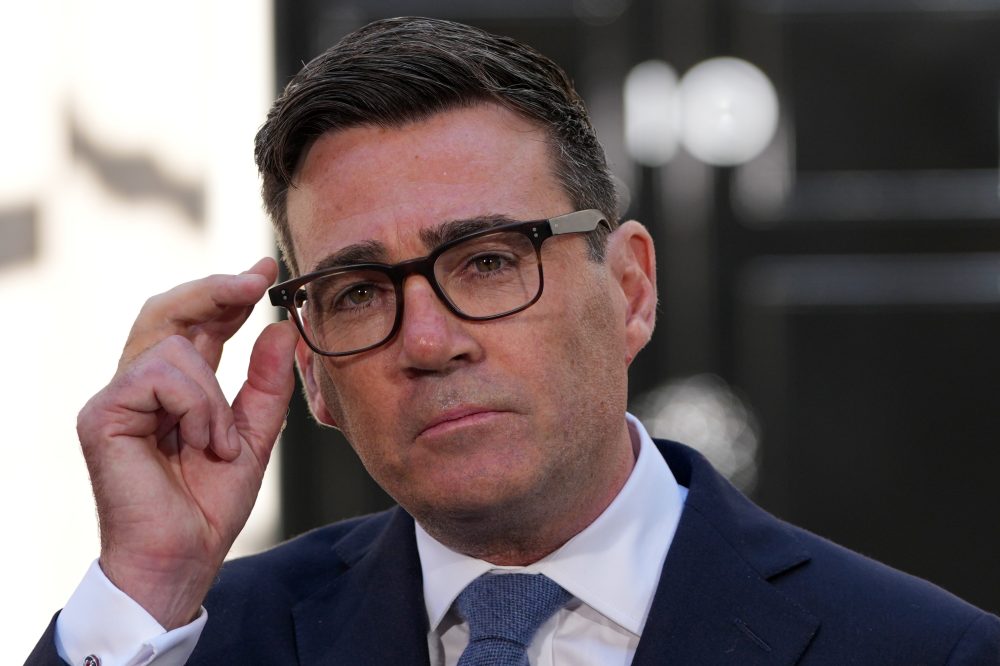 UK’s New PM Faces Tough Economic Puzzle Amid Debt and Slow Growth