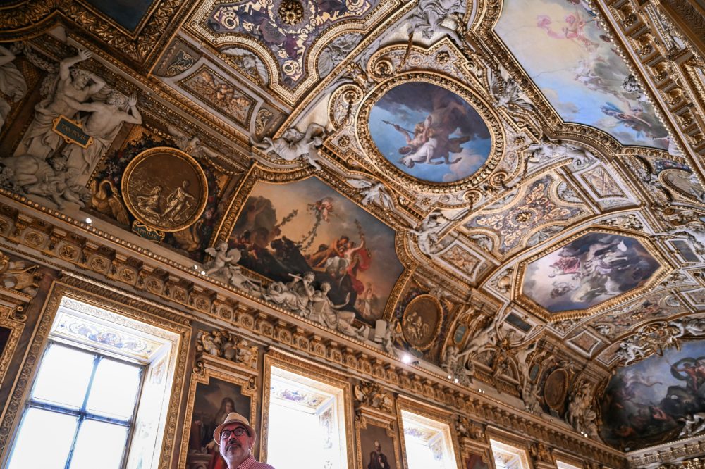 Paris Louvre Reopens Apollo Gallery After Daring Crown Jewels Robbery