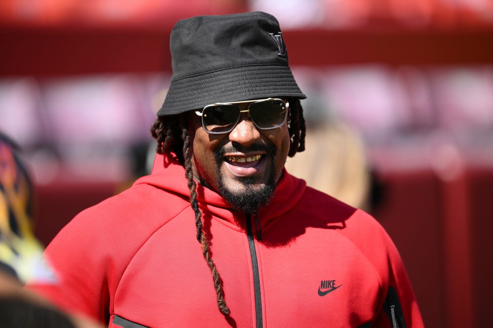 Marshawn Lynch Brings Football Flair to Hockey Diversity Alliance’s Toronto SummerFest