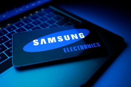 Samsung Raises Prices on New Foldable Phones as Chip Costs Climb
