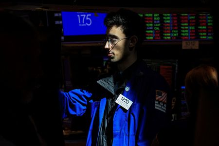 Oil Nears $100 a Barrel as Middle East Conflict Deepens, Hitting Wallets at Home