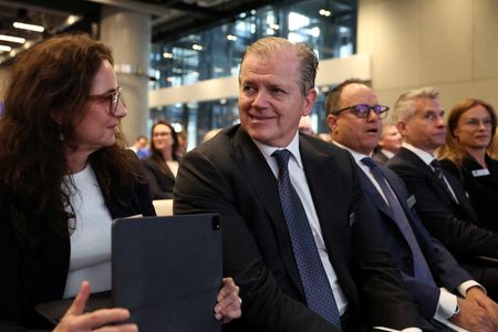 Investors Back Insider Pick as New Macquarie CEO, Expect Steady Course