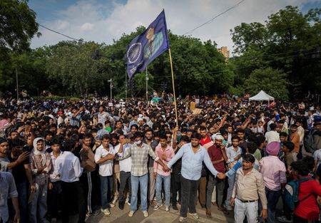Clashes Erupt in New Delhi as Youth Protesters Demand Education Minister’s Resignation