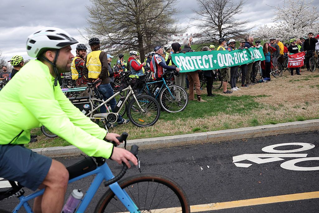 Federal Transportation Dept. Purges Bike Lane Safety Content from Official Websites