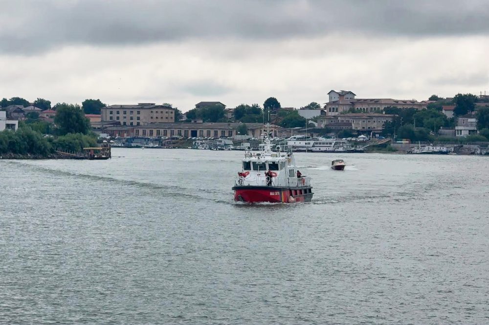 Sailor Dies After Ukraine-Bound Tanker Catches Fire in Black Sea Near Romania
