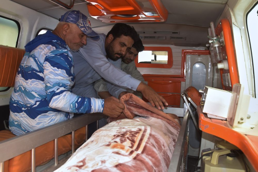 Suspected Militants Kill Judge and Guard in Ambush in Southwest Pakistan