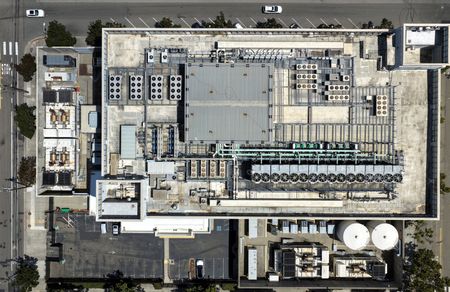 Digital Realty Boosts Annual Forecast as AI Drives Data Center Demand