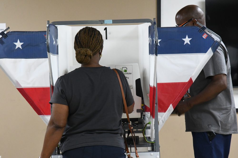 Federal Judges Clear Tennessee’s New Congressional Map That Divides Memphis Black District