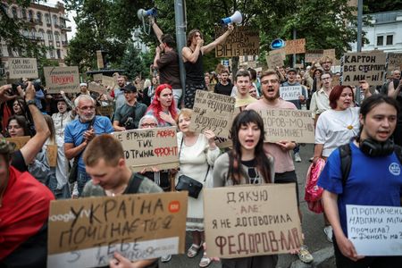 Ukrainians Rally in Kyiv Demanding Ousted Defense Minister’s Return