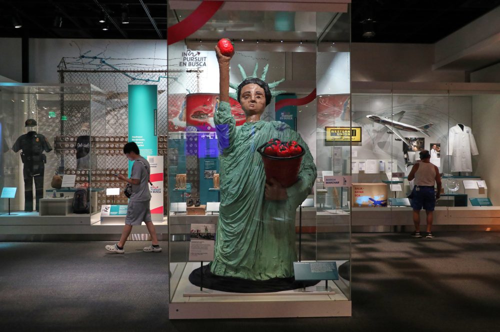 Trump Orders Warning Signs Posted Outside Smithsonian History Museum