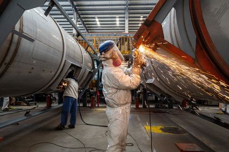 China’s Industrial Profits Slow as Exports Prop Up Uneven Economy