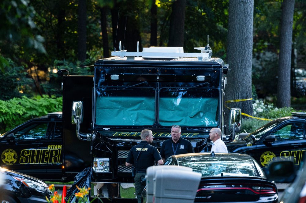 Michigan Man Kills Wife, 6 Children, Then Himself Before Home Is Set on Fire