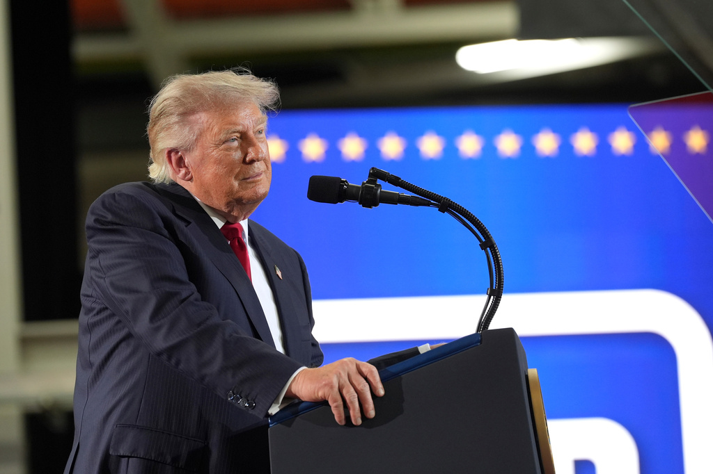 Trump Touts Tariffs at Michigan GM Facility, Defends Auto Industry Push