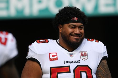 Vita Vea Asks Buccaneers for Trade as Contract Talks Break Down
