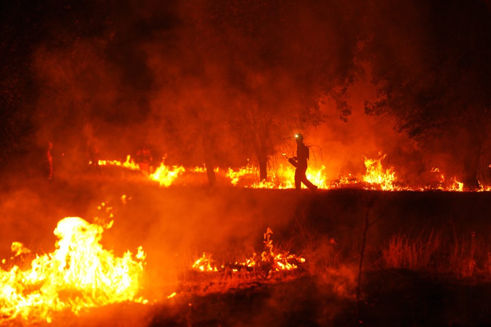 Spanish Firefighters Overwhelmed by Historic Wildfire Near Madrid